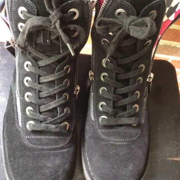 Chanel CC boots size 40.5 - Picture 6 of 8